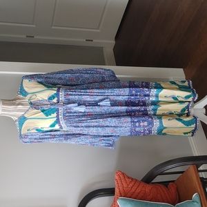 R. Vivimos Floral/Peacock Midi Dress